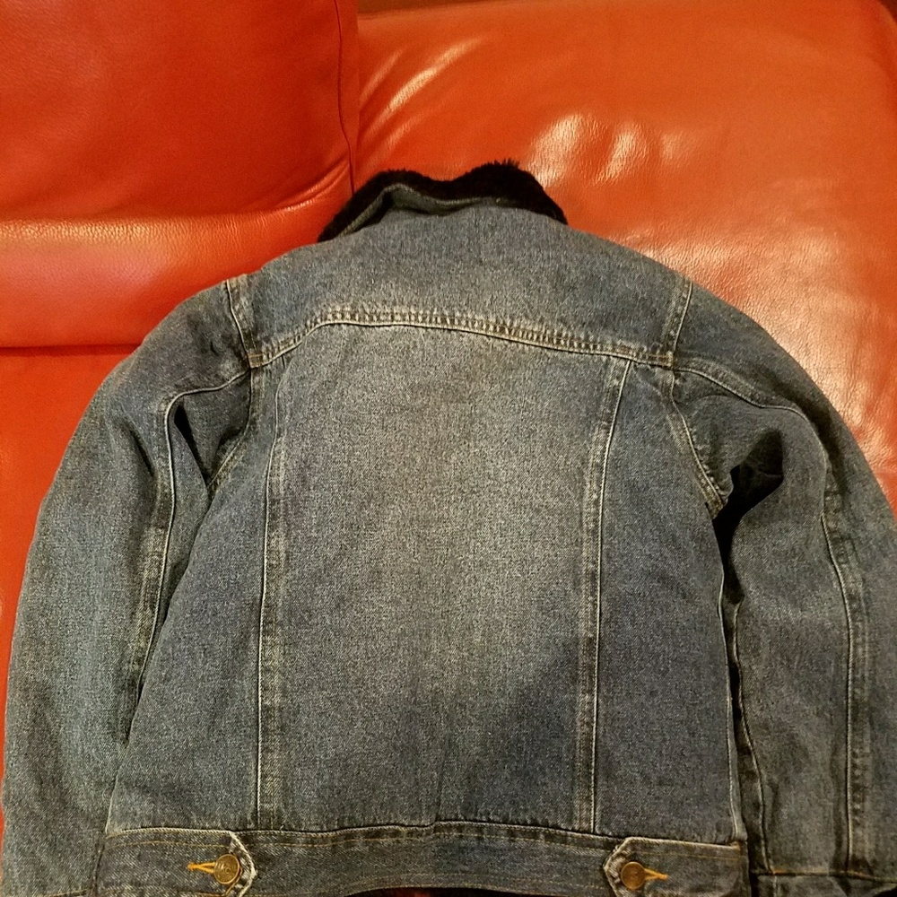 Blue jean jacket with black faux fur vest - Picture 3 of 7